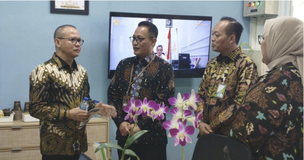 Mukhtarudin Resmikan Lounge PMI di Bandara Juanda, Jadi Pusat Informasi dan Layanan Terpadu